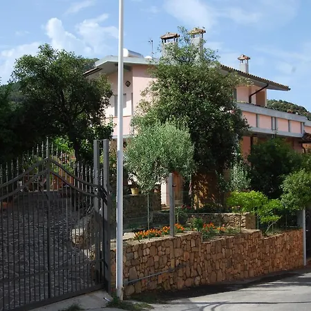 Bed & Breakfast Tanca Is Torus Teulada